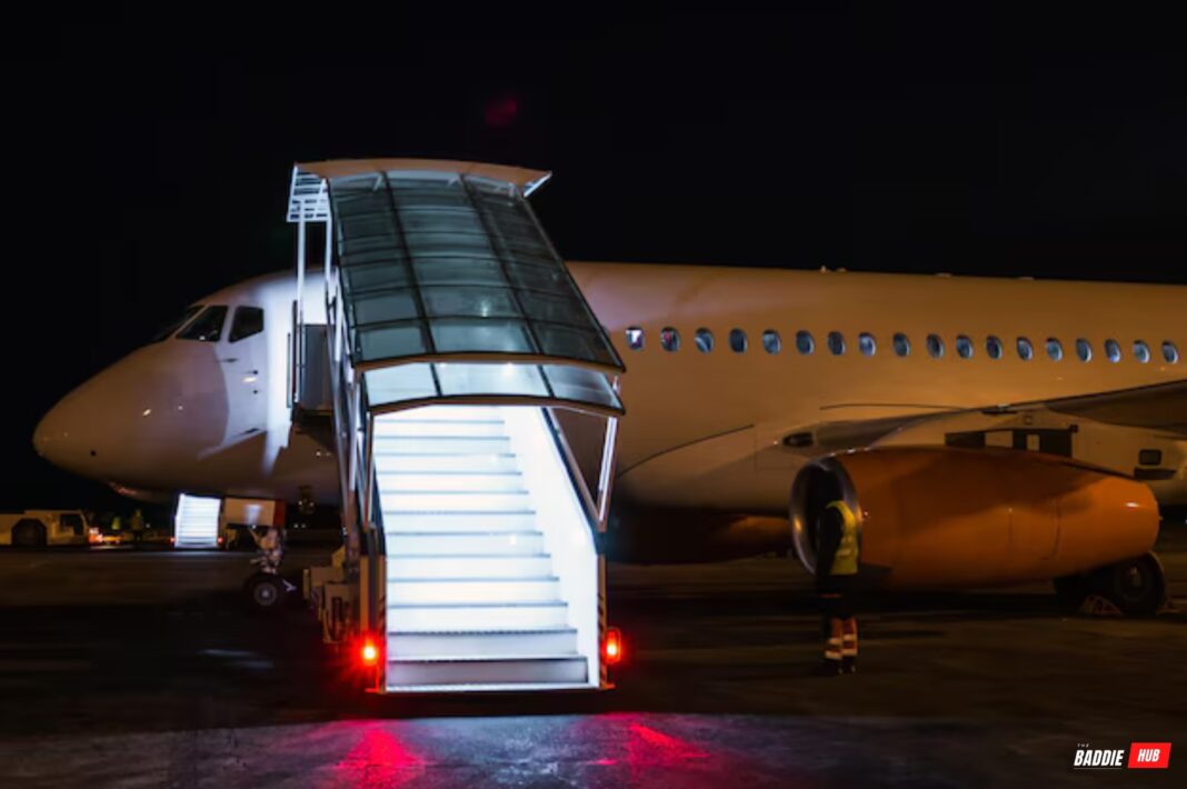 Delta Flight DL275 Diverted LAX